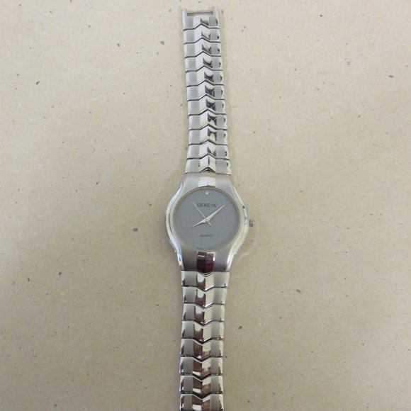 Men's GENEVA WATCH*Water Resistant*Japan MVT*sstee - Picture 2 of 4